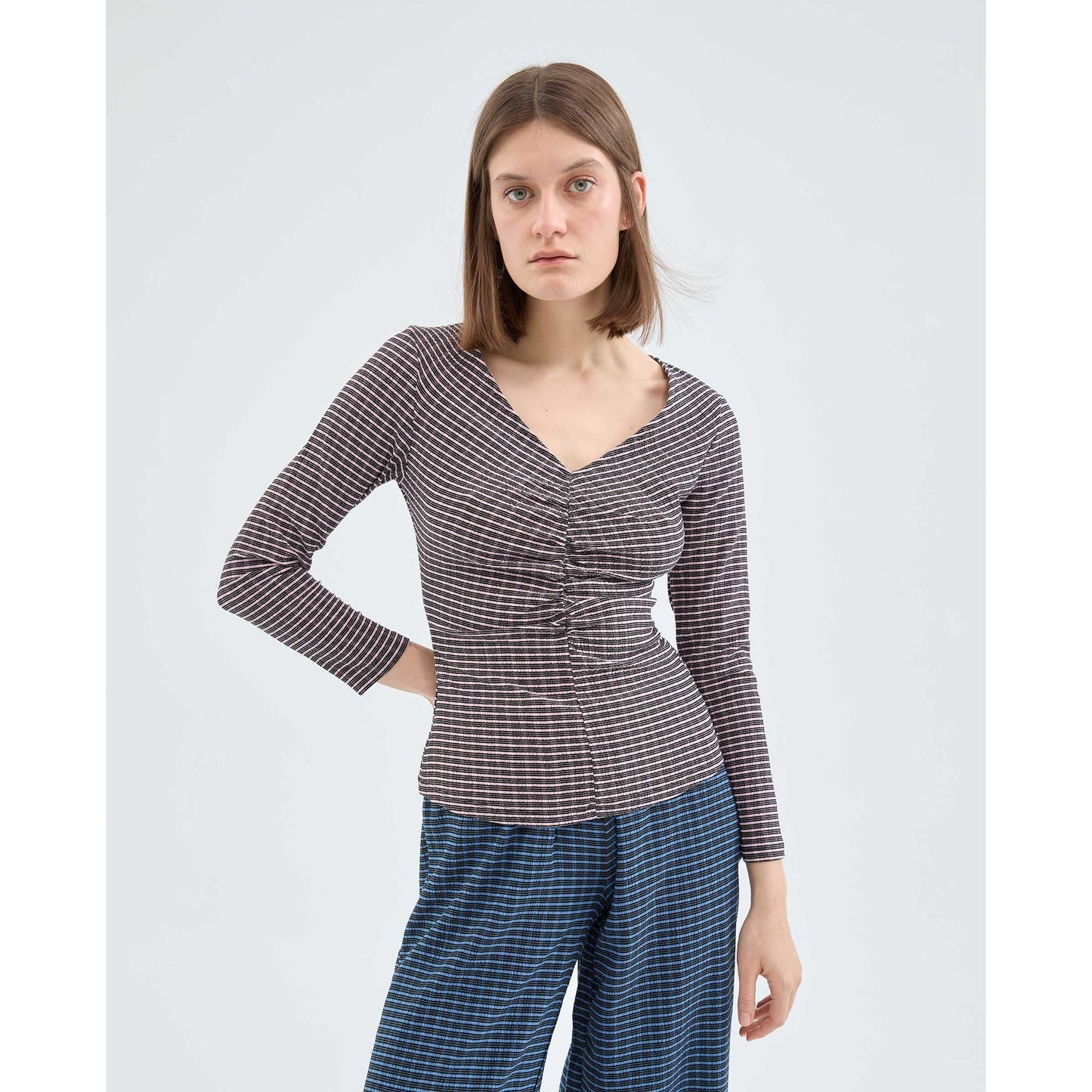Compania Fantastica - Pink checkered draped fitted top