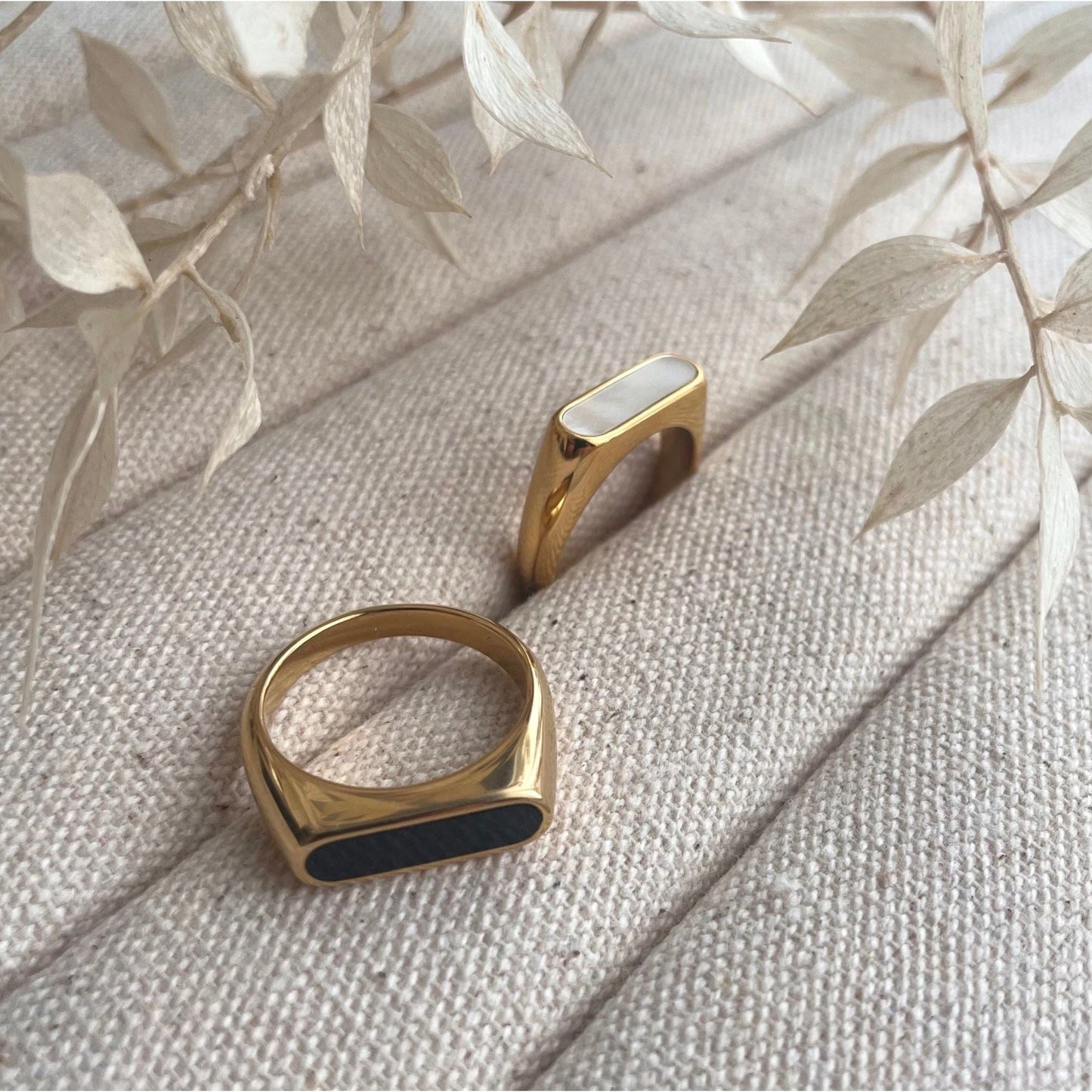 Little Nell Everyday Gold Lozenge Ring | Noir